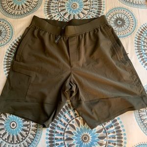 Lululemon Cross Challenger Short